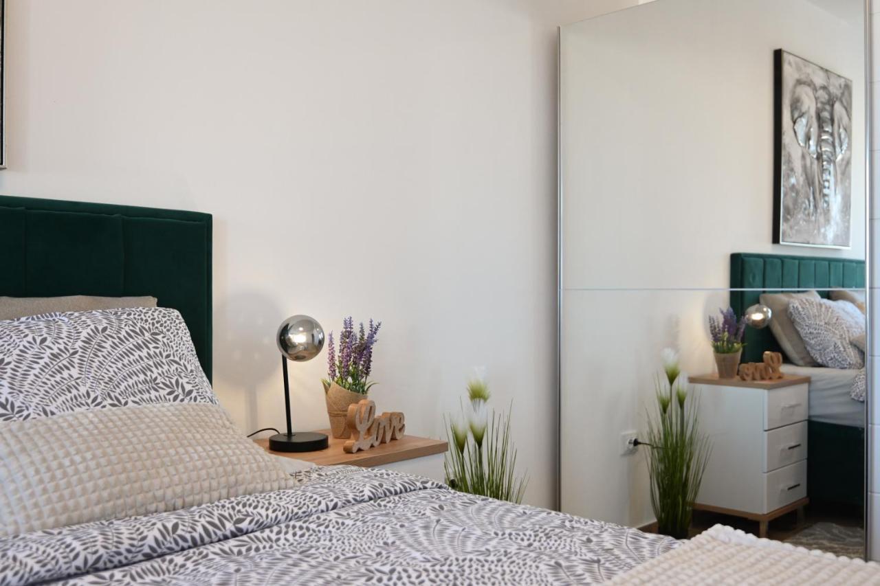 Apartman Nella With Sea Wiew Zadar Exterior foto